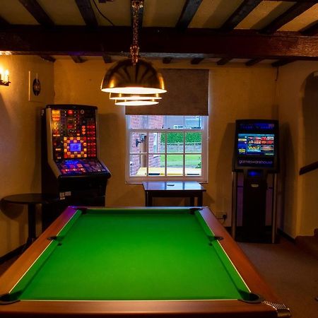 The Lion Hotel Llansantffraid-ym-Mechain Bagian luar foto
