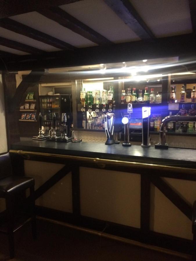 The Lion Hotel Llansantffraid-ym-Mechain Bagian luar foto